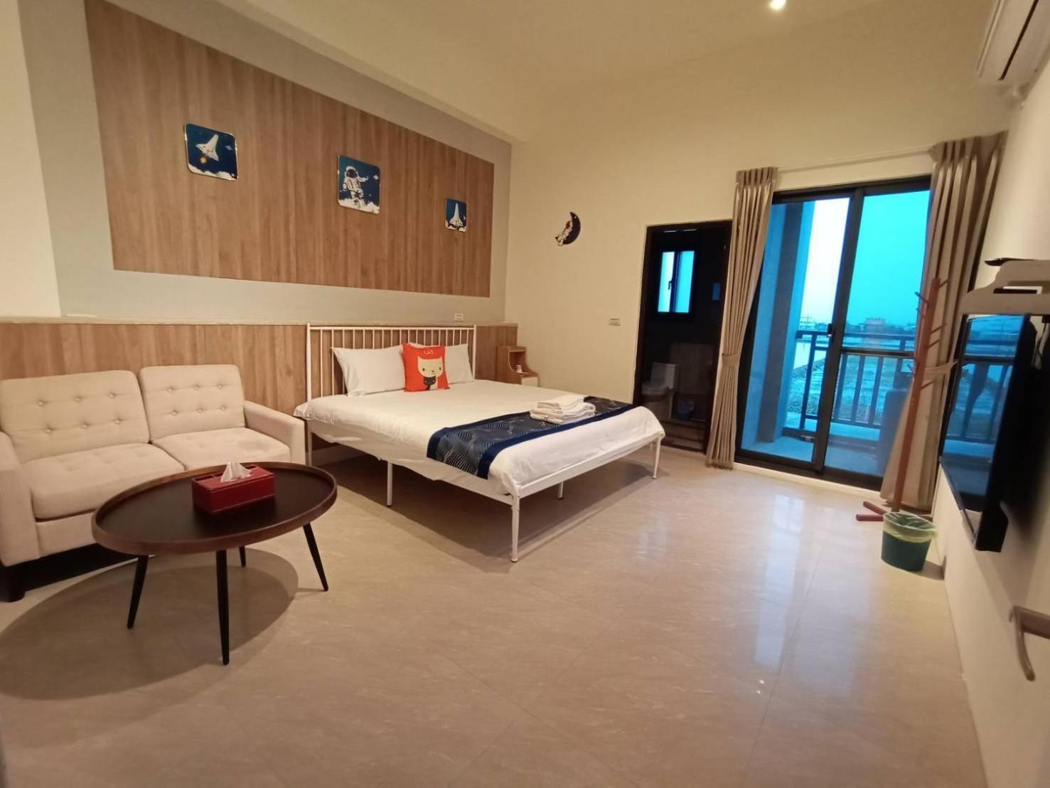 Namek Guesthouse Luodong Exterior photo
